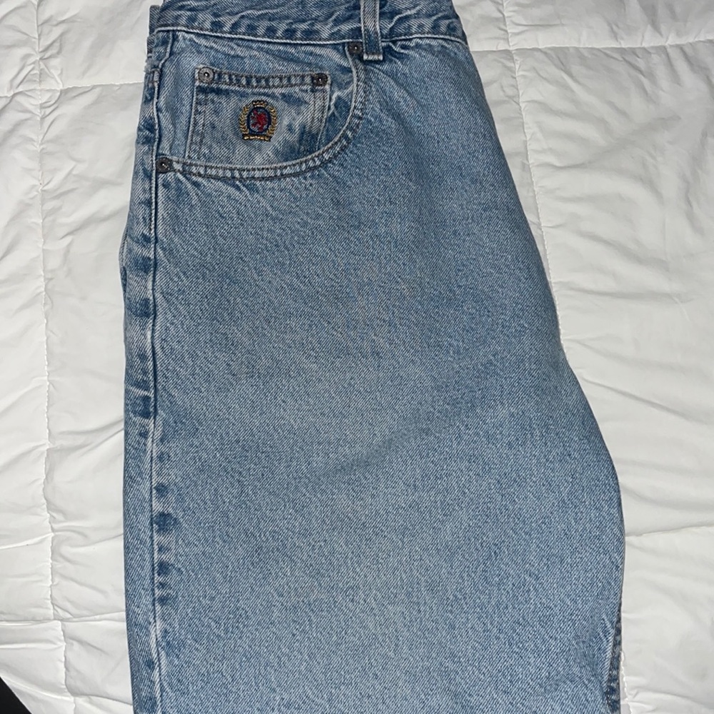 Vintage 80’s Tommy Hilfiger Denim shorts size 35waist
